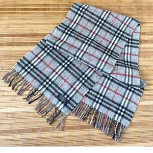 Vintage Burberrys of London Lambswool Scarf